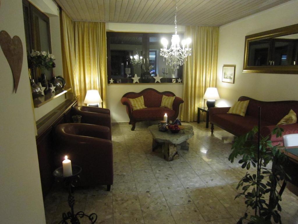 Hotel Aloisia, Hotel Garni ماريابفار المظهر الخارجي الصورة